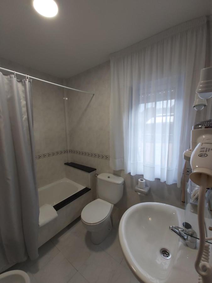 Hostal O Forno Porto do Barqueiro Chambre photo